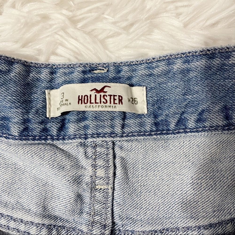3/W26 Hollister Light Wash Triple Button Fly Cuffed Jean Shorts - Picture 5 of 5